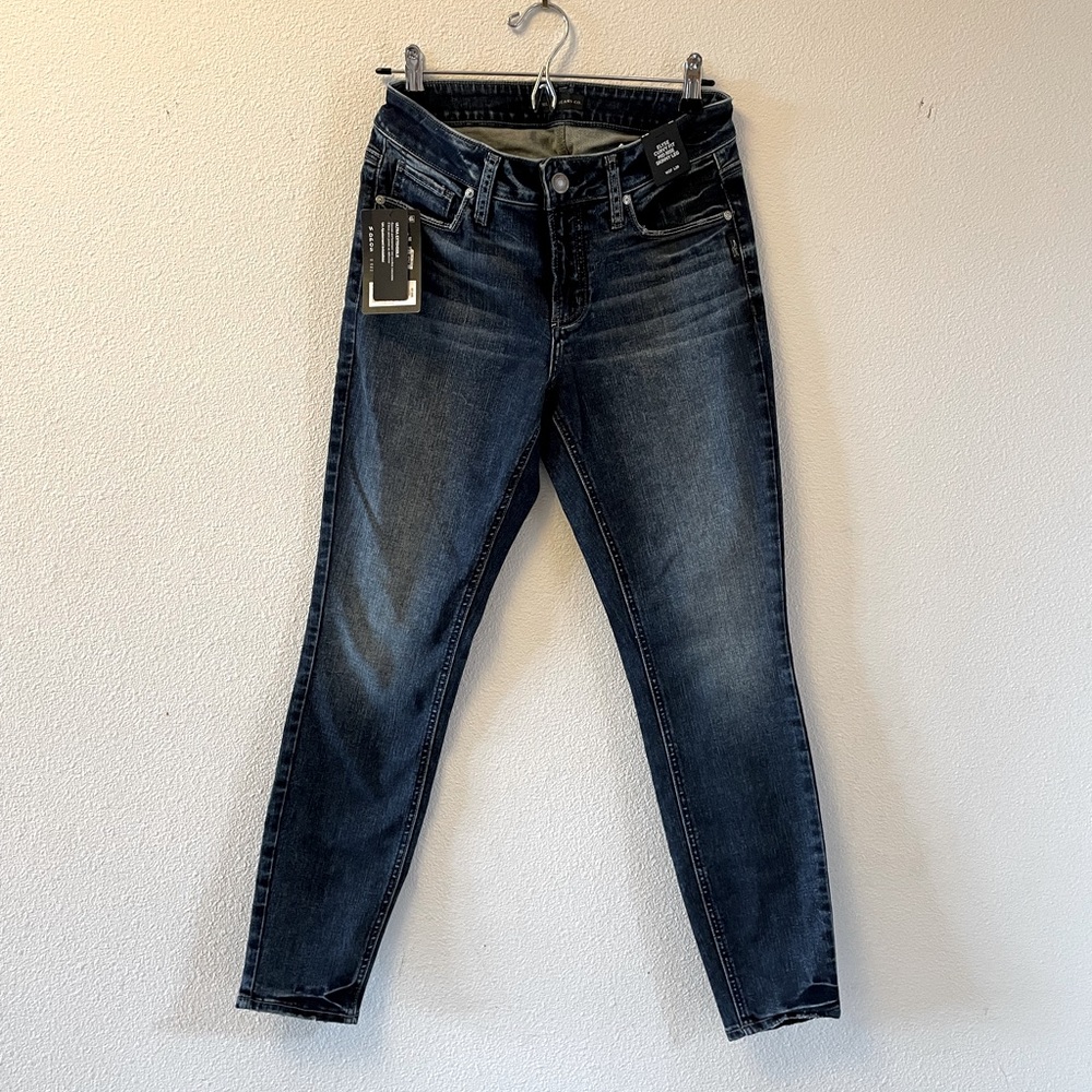 NWT Silver Denim Curvy Fit Mid Size Skinny Jeans Size 27